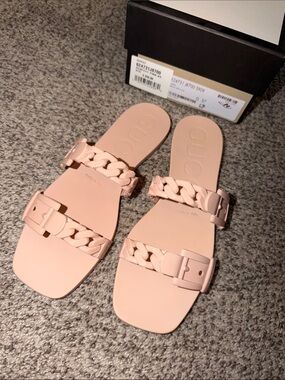 Gucci Pale Pink Sandals